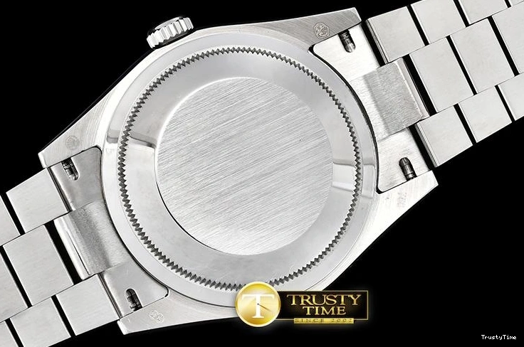 0213 RDD0215E – DayDate 36mm Tailored 688